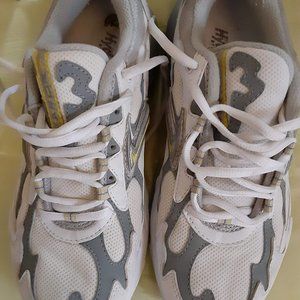 BROOKS RUNNING SHOES, SNEAKERS, Size 9